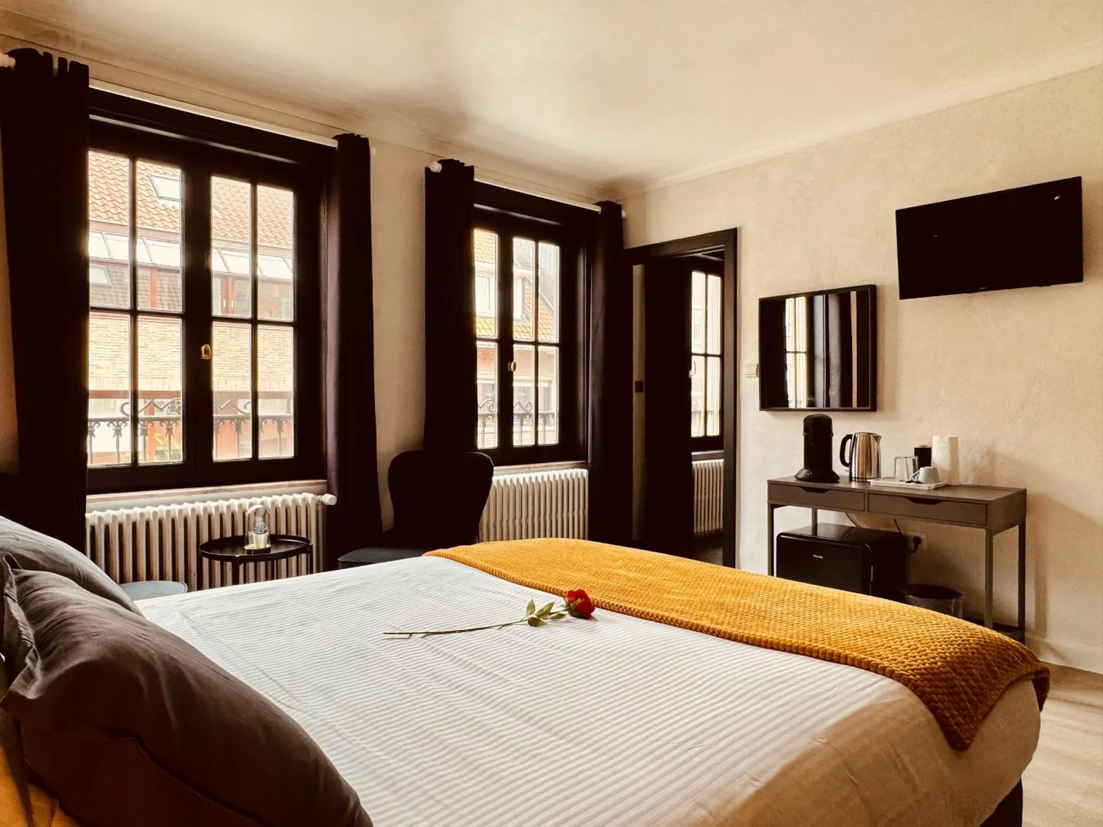 The Cozy Double Room at The Rose Suites Brugge